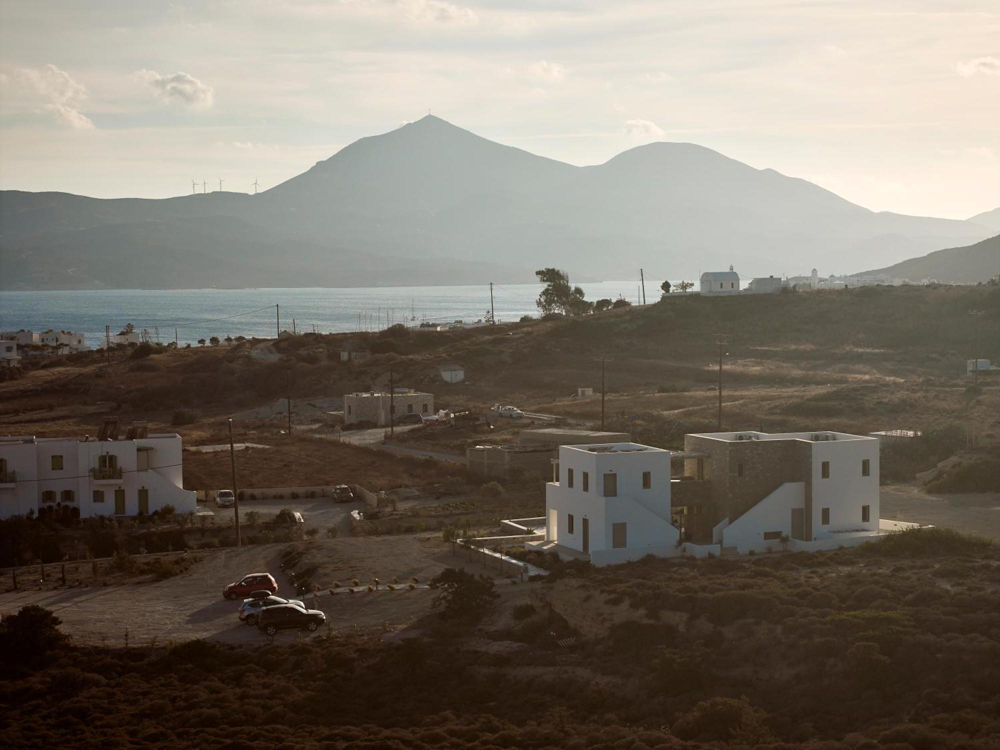 Kedros Milos Suites Adamantas  Exterior foto