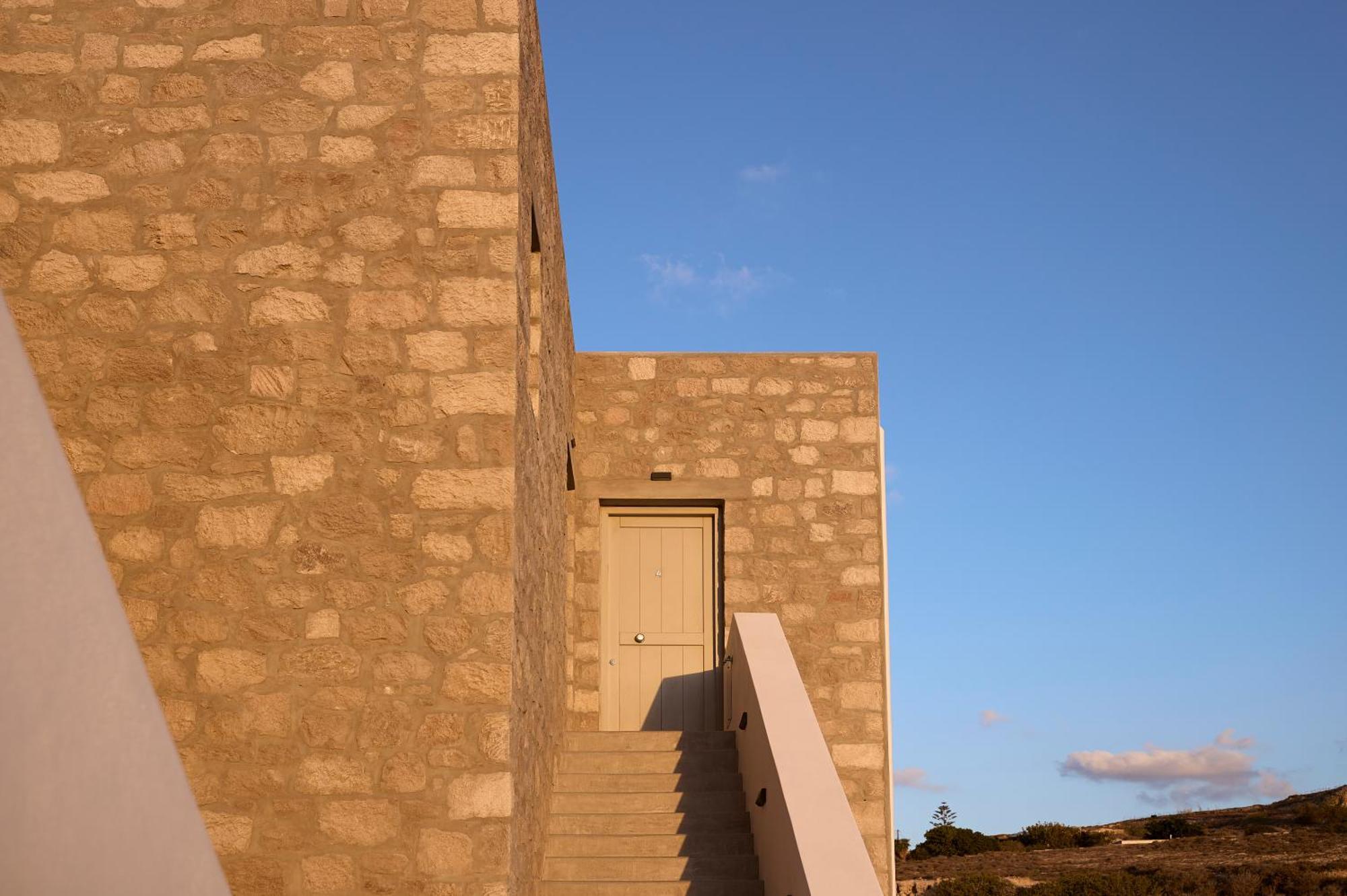 Kedros Milos Suites Adamantas  Zimmer foto