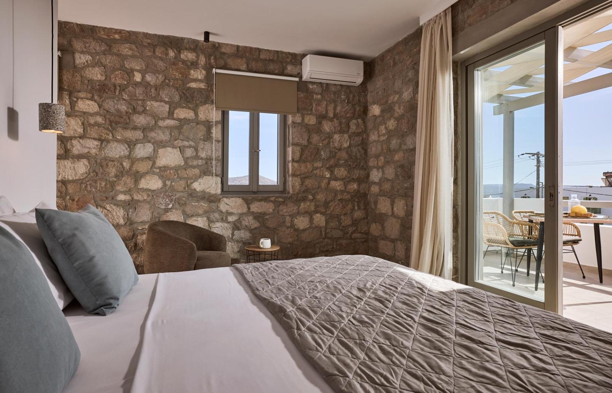Kedros Milos Suites Adamantas  Zimmer foto